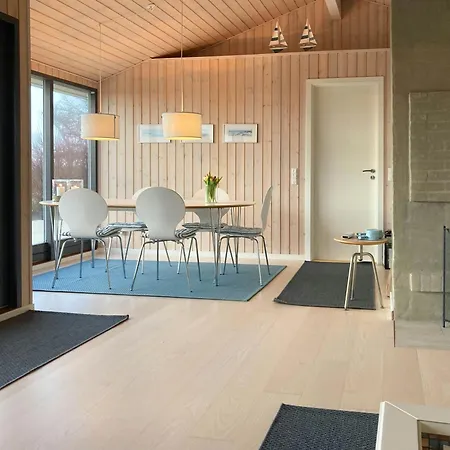 Feriehus Charming Summer House In With Sea View *