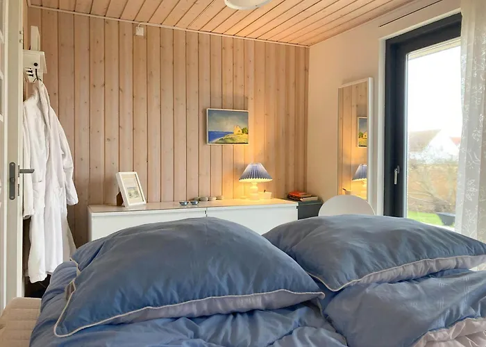 Charming Summer House In With Sea View Semesterbostad